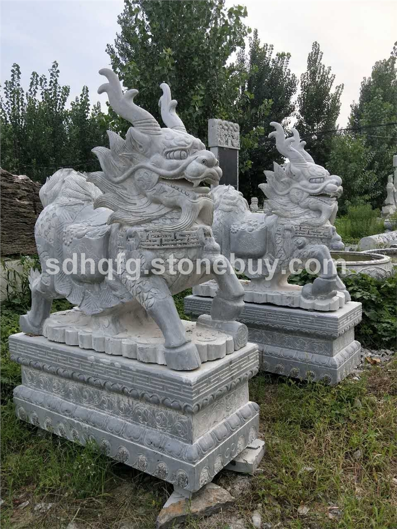 石獅子，石大象，石麒麟，石貔貅，石牛，各種動物雕塑