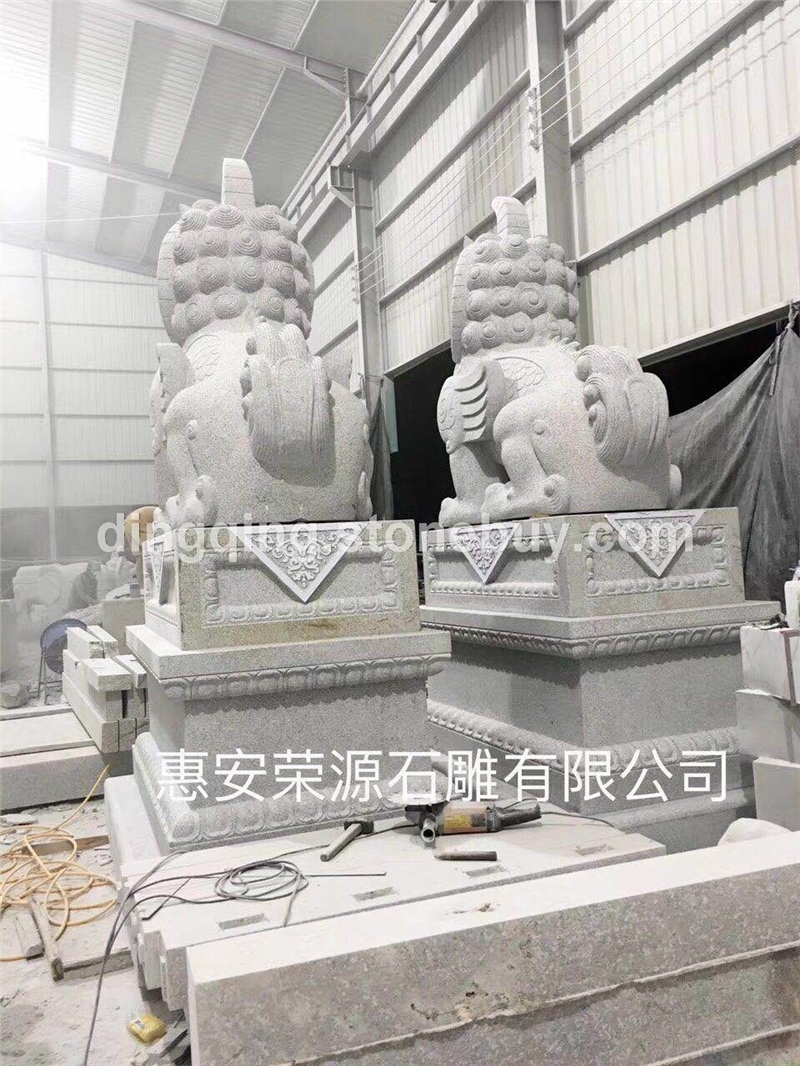 园林园艺系列：石 桌椅、石凳子，石灯，石长廊、抱鼓门枕、门墩、石喷泉、花瓶、香炉，石缸、假山石，石鼎
