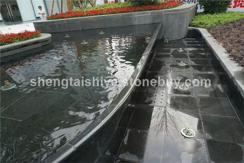 蒙古黑喷水池