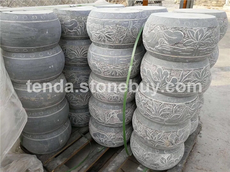 青石雕刻柱墩