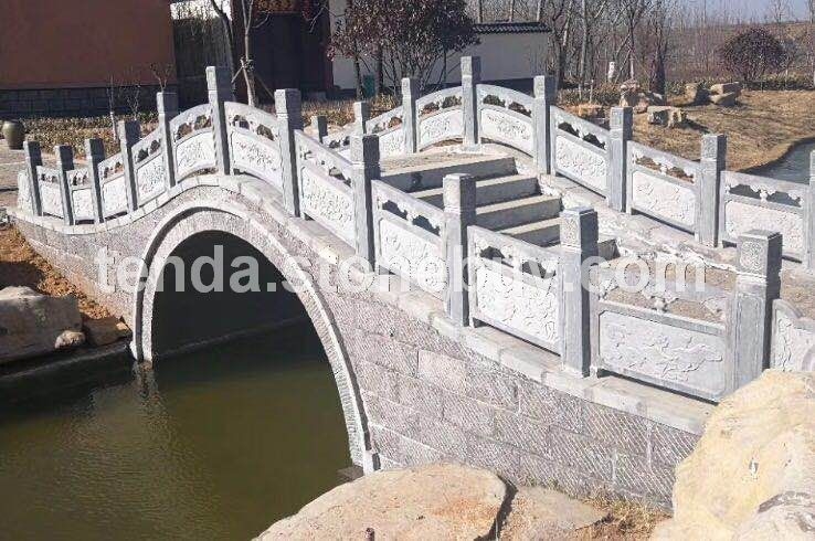 青石栏杆