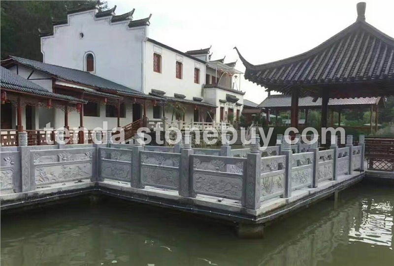 青石栏杆
