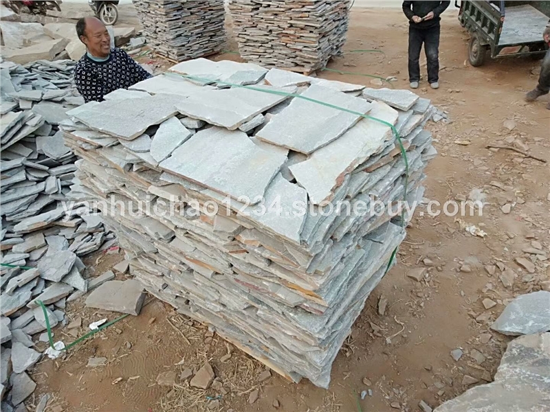 厂家直销锈色碎拼石、青色碎拼石，绿色碎拼石，青色板岩。价格优惠乱形碎拼石