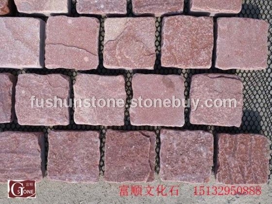 高粱红滚磨小方块红色