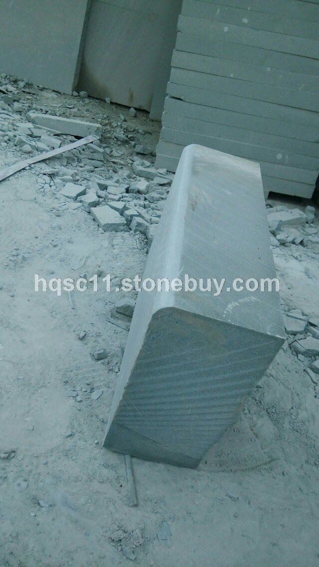 青砂石路沿