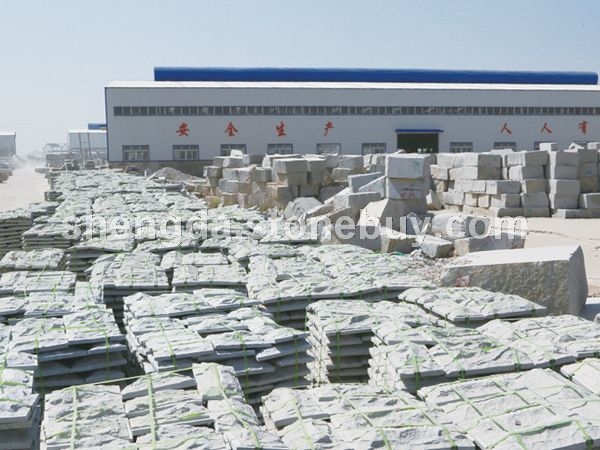 芝麻白成品堆场
