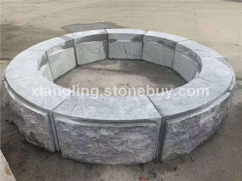 花坛石树围