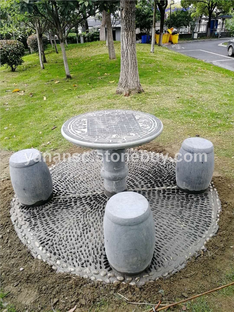 柱墩石公园石桌石凳