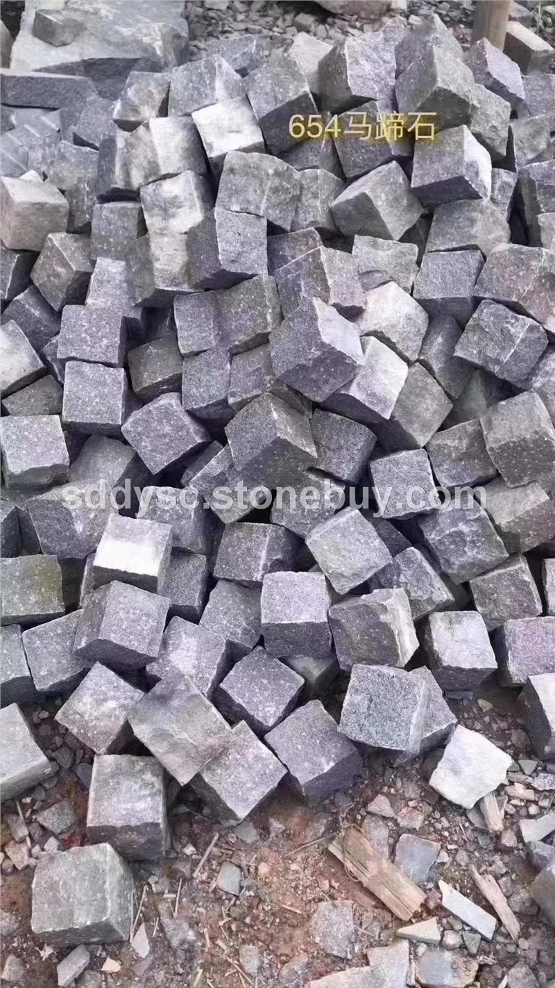 芝麻黑654马蹄石芝麻黑小方块石