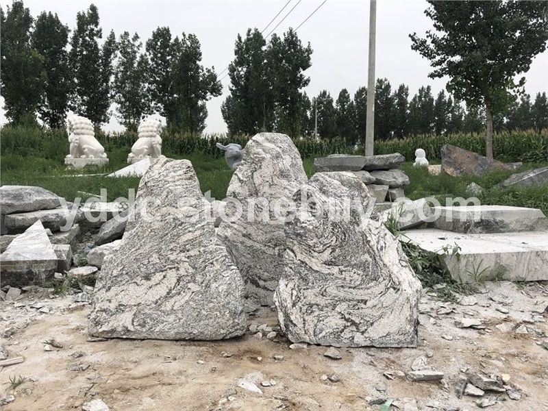雪浪石公园庭院小型石雕切片组合
