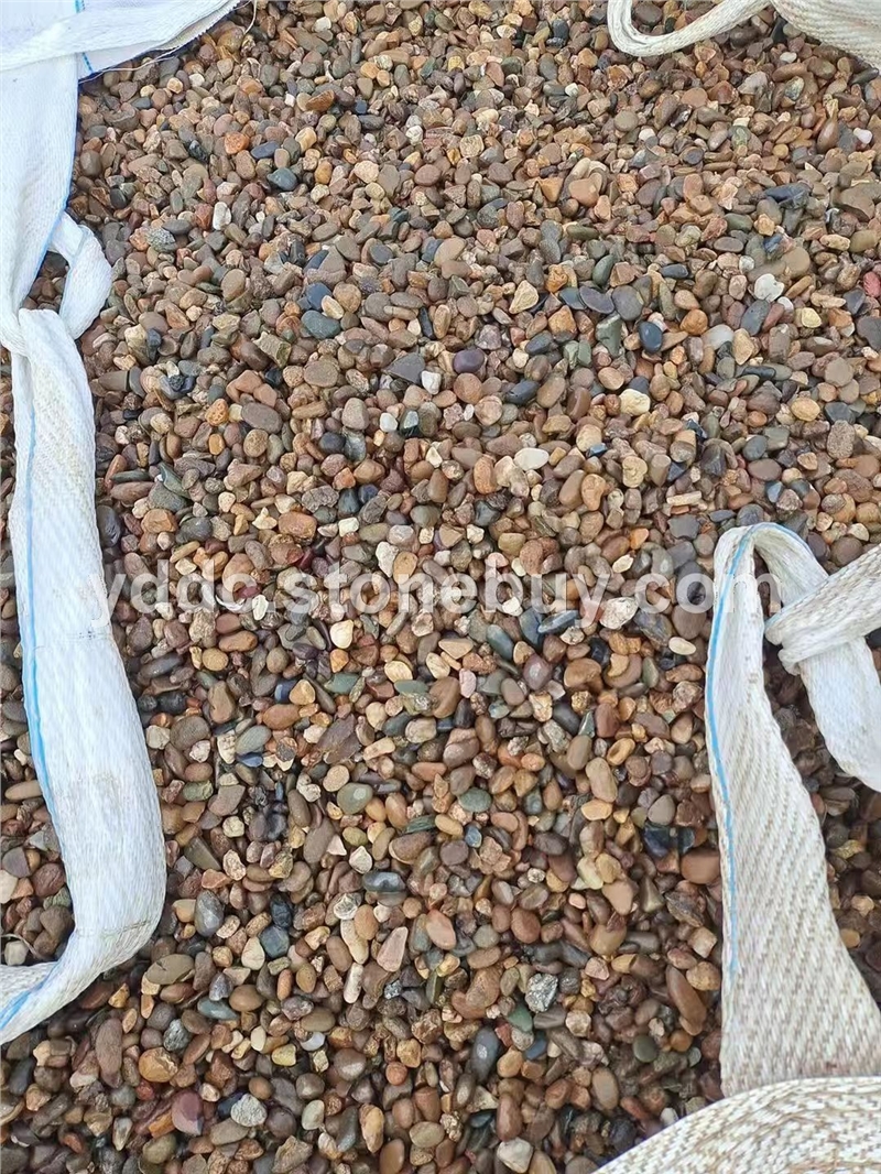 广东变压器鹅卵石源头厂家抛光大量水磨石山卵石人工湖铺底