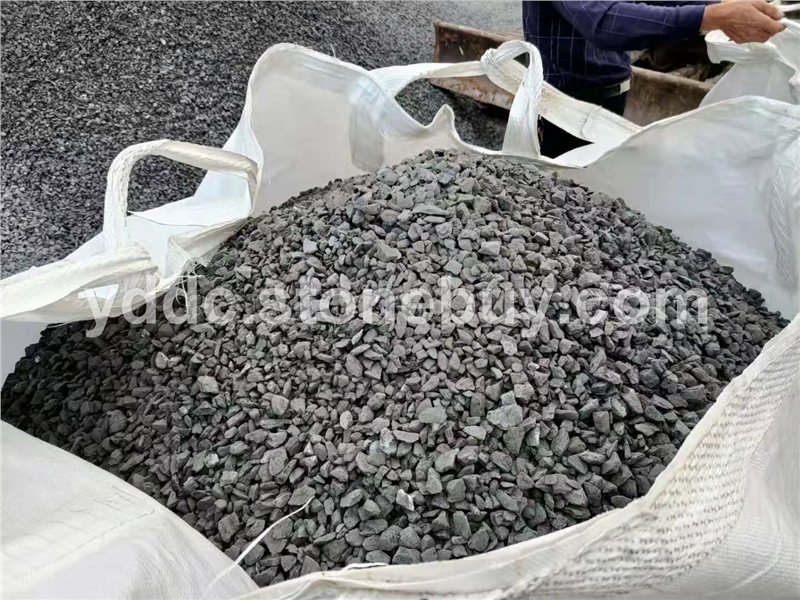 地坪砾石石米石砂石料价格袋装小区地面铺路
