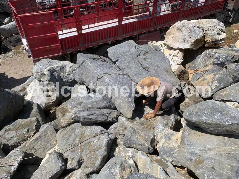 园林绿化太湖石叠石风景石湖边围边工程在线咨询