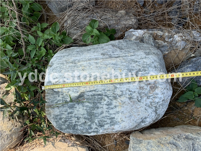 园林景观泰山石纹路清晰美观圆形石