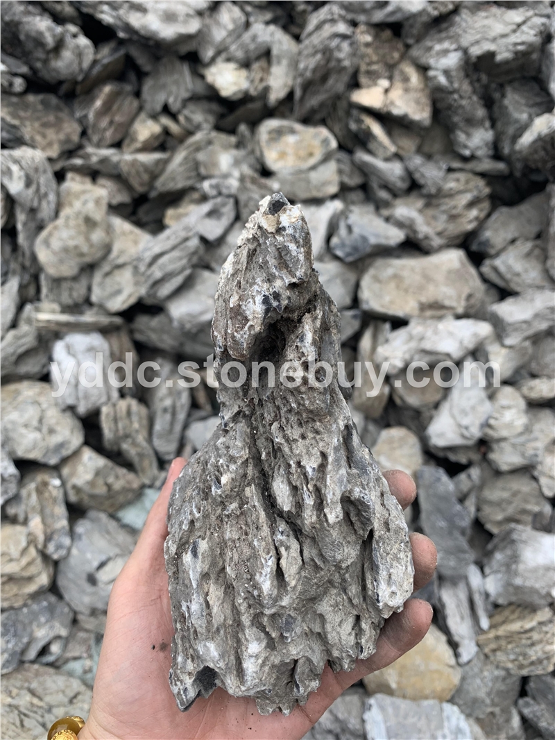 小块好看的英石庭院水景造景石价格