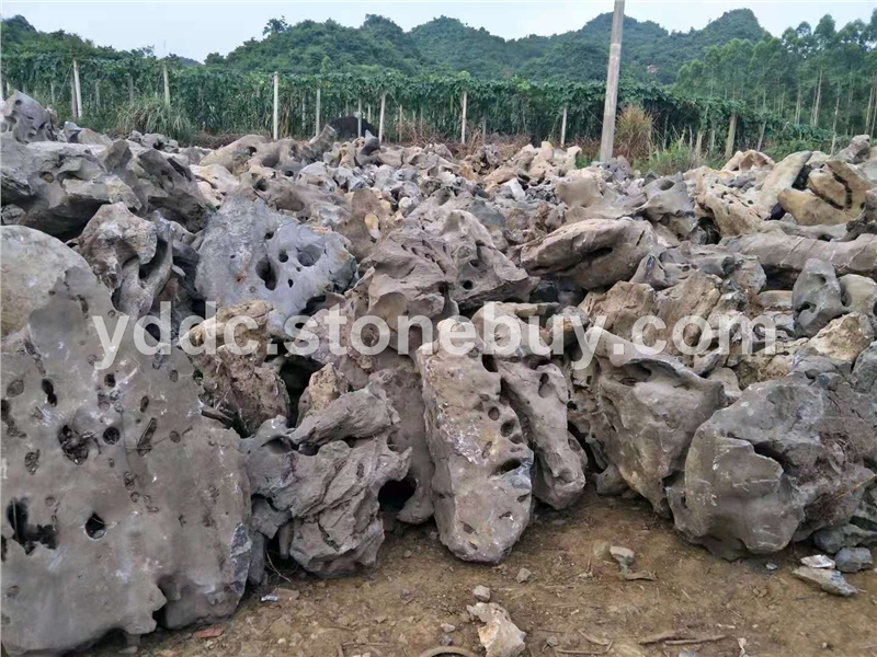 白太湖石小溪流水石系列施工