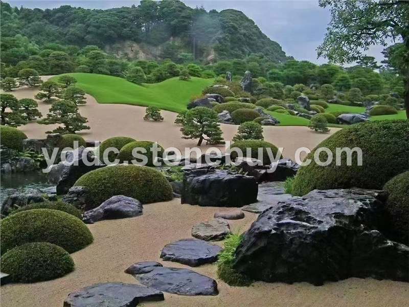 枯山水园林黑山石价格景区观赏草坪石日式造景图片规格齐全价格优惠