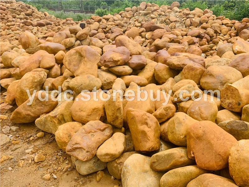 供应小块黄蜡石户外点缀景观石价格质地细腻 蜡质感强