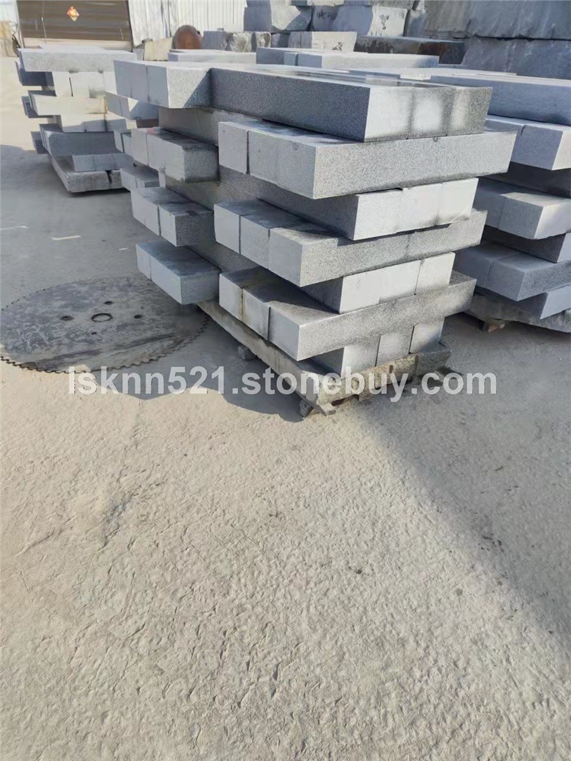 路边石