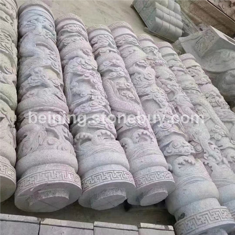 雕刻龍柱