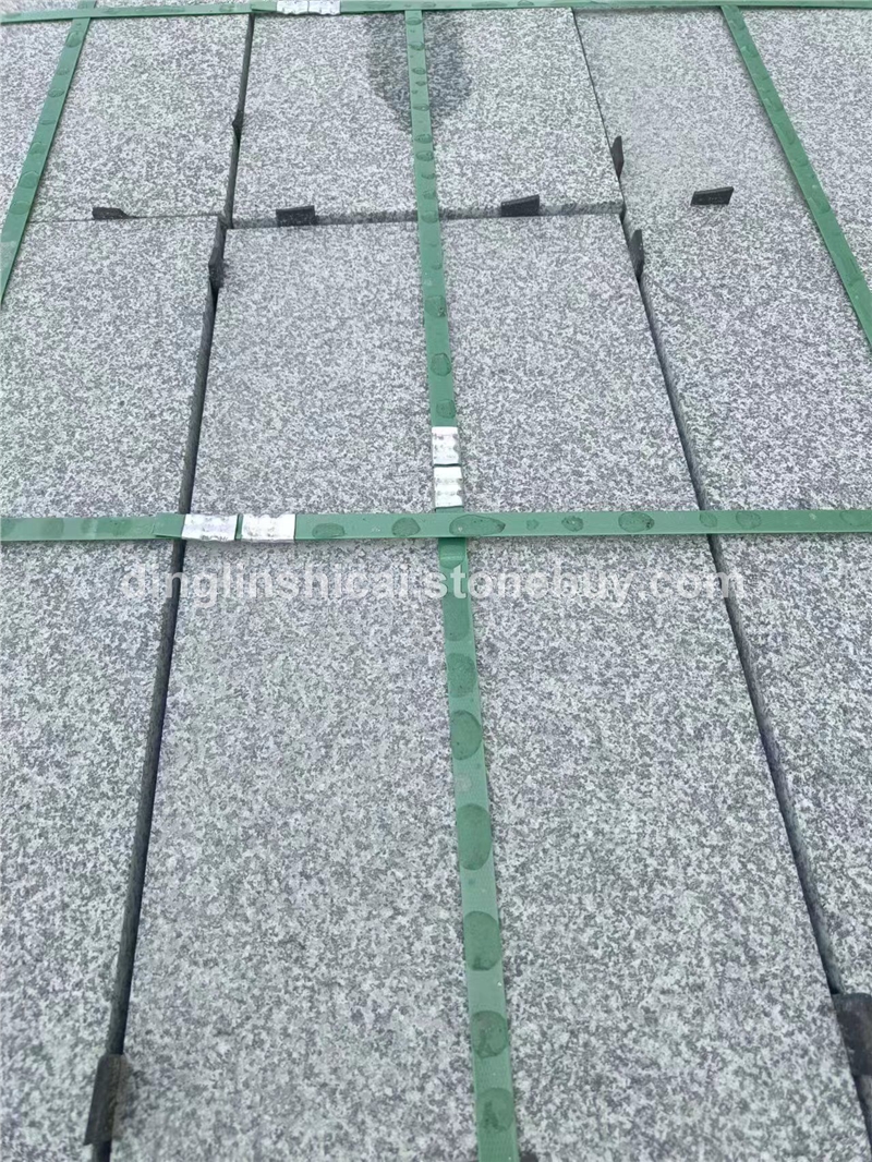 芝麻黑工程板
