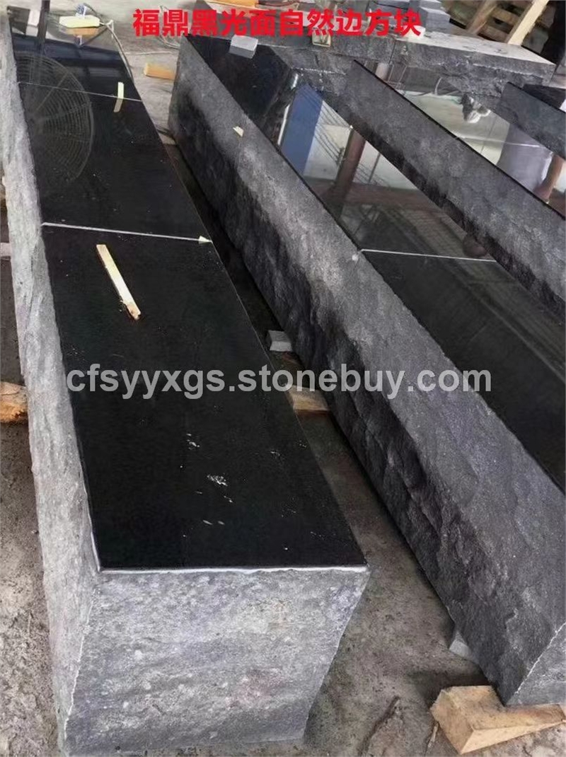 684福鼎黑光面自然边方块
