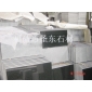 青石和黑色花崗巖石材