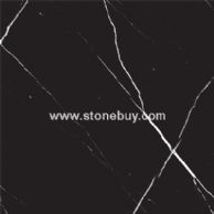 黑中白