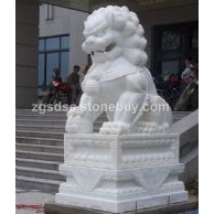 獅子雕塑