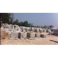 20亩655白麻、55锈石荒料毛板堆场