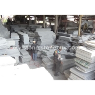 深灰麻石材G654火烧板现场加工