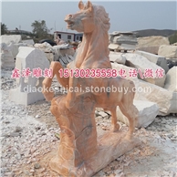 鑫泽雕刻厂家供应石雕骏马晚霞红石雕马马到功成